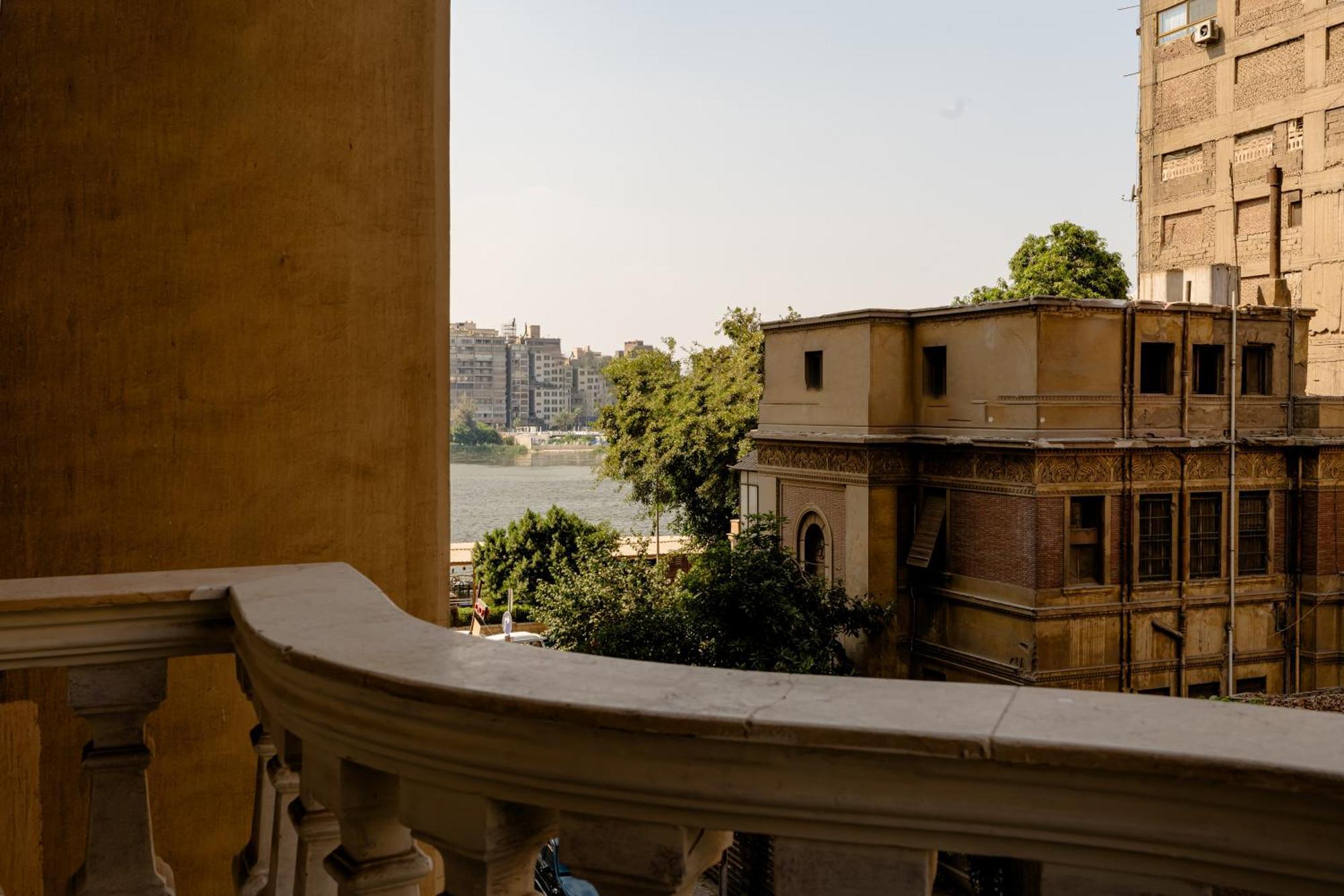 Luxurious Duplex With Side Nile View * Cairo